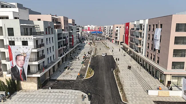 ak-partili-huseyin-yayman-evler-yapilmadi-demek-gercekle-bagdasmiyor-gelin-hatayda-sahada-gorun-1766754221145.jpg AK Partili Hüseyin Yayman: Evler yapılmadı demek gerçekle bağdaşmıyor, gelin Hatay’da sahada görün!