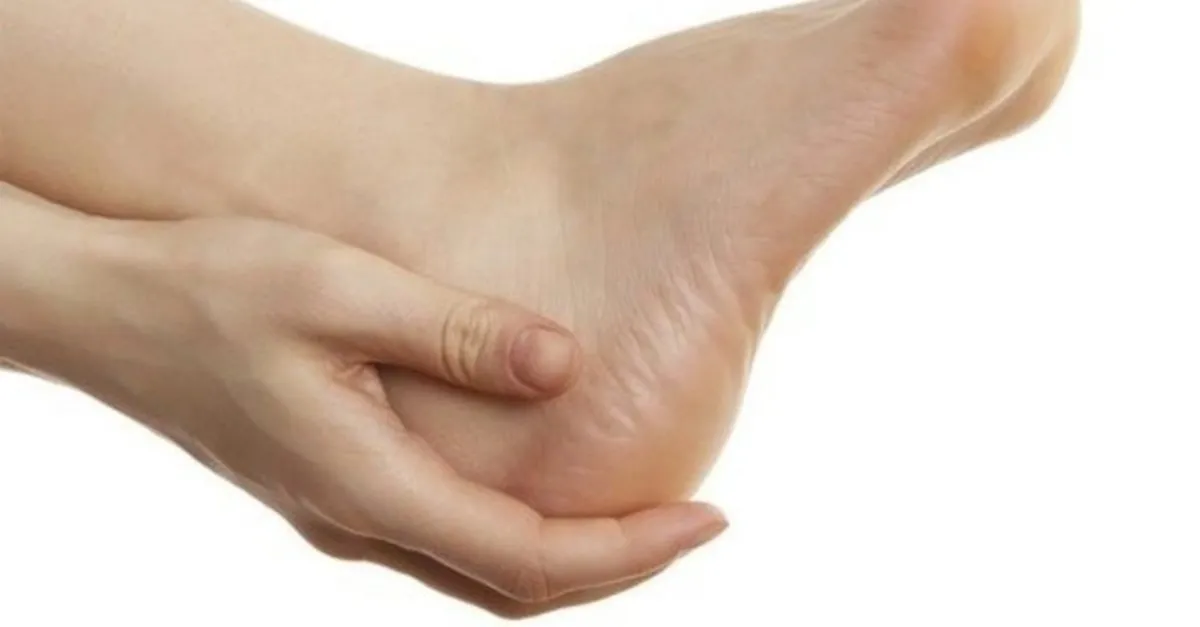 topuk dikeni nedir ve nasil gecer