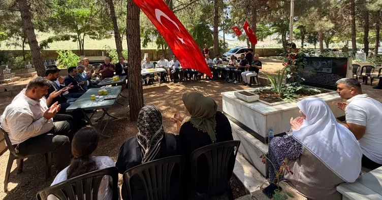 15 Temmuz şehidi mezarı başında anıldı