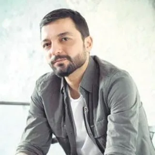 Erdem’in imza günü heyecanı