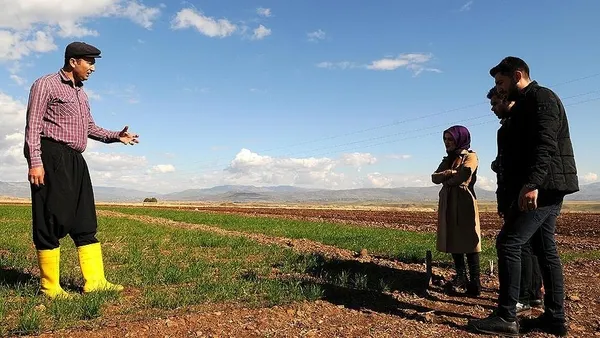 milyonlarca-ciftciye-emeklilik-icin-buyuk-firsat-hasat-sigortasi-basladi-1642130943036.jpg