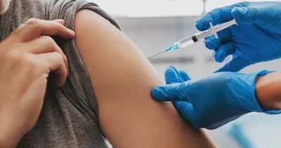 Koronavirüs aşısı olmak zorunlu mu, 3. dozu kimler olmalı? 2 doz aşı olmak koronavirüsten korur mu, hatırlatma dozu gerekli mi?