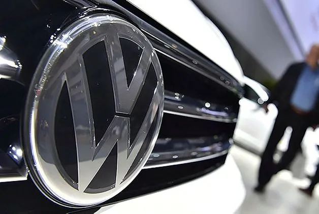 VOLKSWAGEN EGZOZ MANİPÜLASYONUNDA TÜKETİCİLERE 830 MİLYON AVRO TEKLİF ETTİ