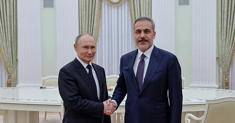 Bakan Fidan, Putin ile bir araya geldi!