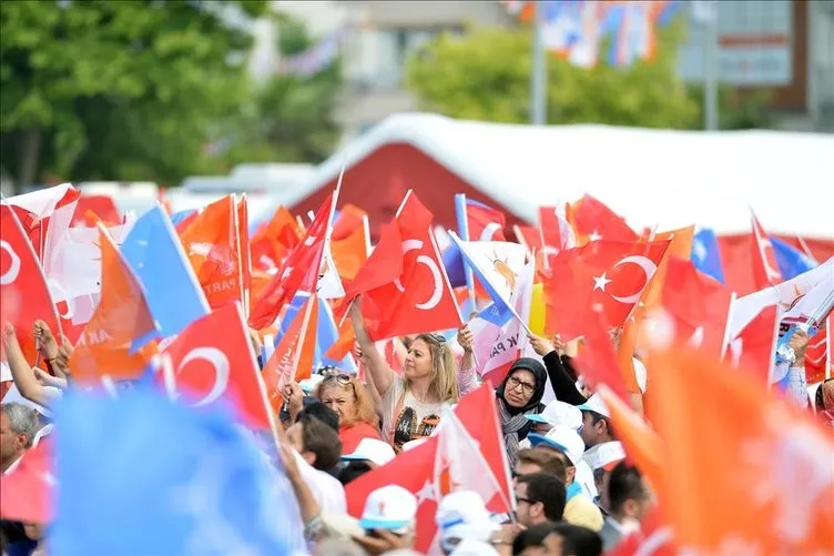 AK Parti tam kadro sahada! Kongre süreci resmen başladı: 81 ilde vatandaşın sorunları dinlenecek