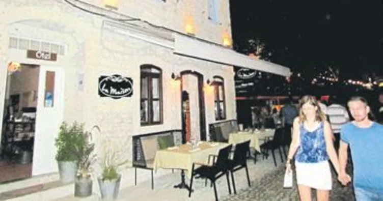 Otelin sahibi Emre Altuğ’u icraya verdi