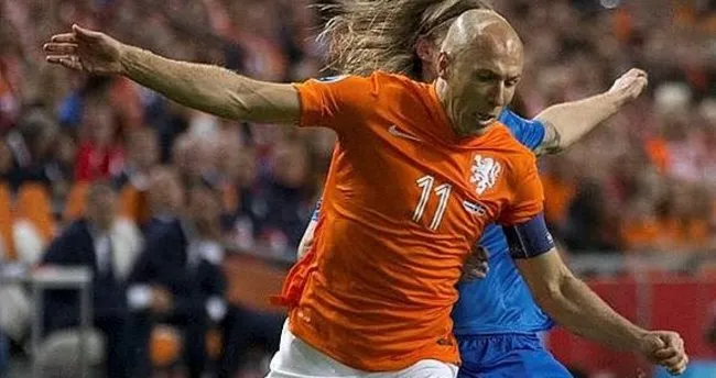 Hollanda, Robben’siz sahaya çıkacak
