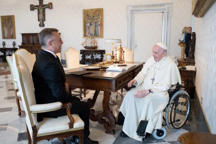 Papa’dan Rusya Ukrayna savaşı ile ilgili Başkan Erdoğan’a övgü dolu sözler