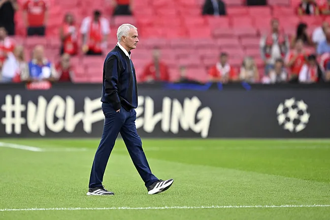 jose-mourinhodan-benfica-maci-sonrasi-carpici-sozler-avrupa-liginde-finale-kadar-gidebiliriz-1756332278111.jpeg