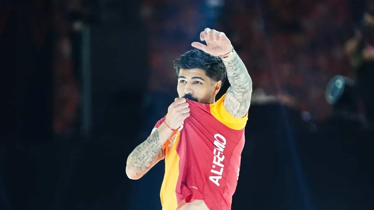 Galatasaraylı futbolcu Eren Elmalı