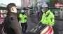 Kasksız, maskesiz motosikletli ceza üstüne ceza yedi | Video