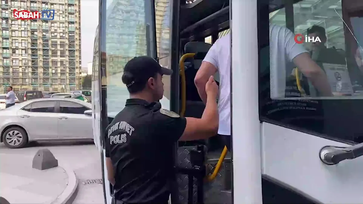 Ahbap Derneği soruşturması kapsamında gözaltına alınan 23 şüpheli adliyeye sevk edildi | Video videosunu izle Ahbap Derneği soruşturması kapsamında gözaltına alınan 23 şüpheli adliyeye sevk edildi | Video videosunu izle