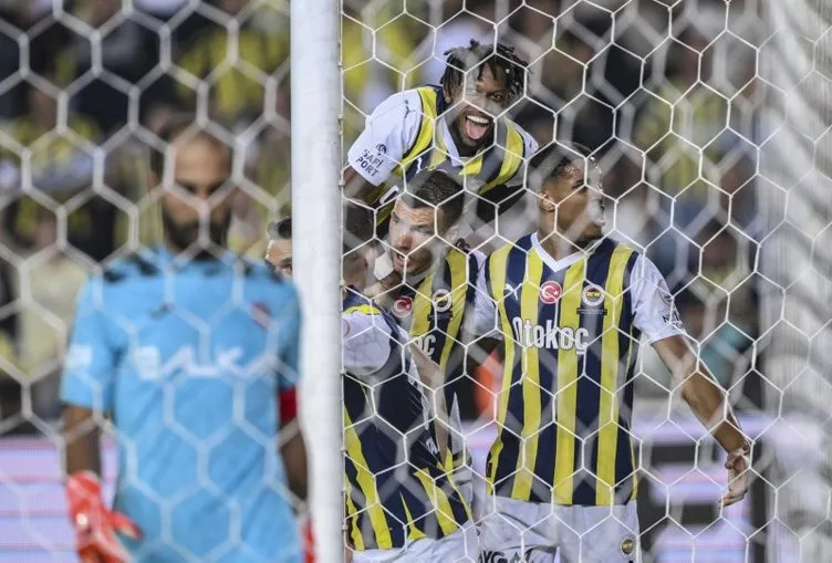 Son dakika haberi: Fenerbahçe-Başakşehir maçında olay yaratan tepki! Dünya yıldızından büyük tavır