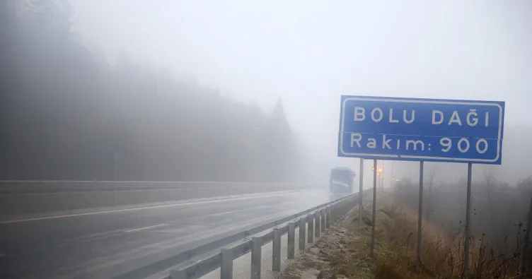 Bolu Dağı’nda sis ve sağanak etkili oldu