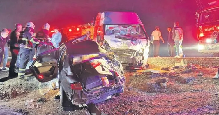 Katliam gibi kaza: 4 ölü, 13 yaralı