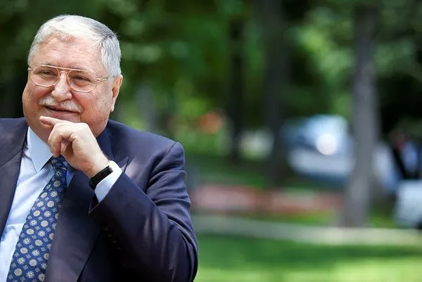 Hasan Celal Güzel hayatını kaybetti. Hasan Celal Güzel kimdir?