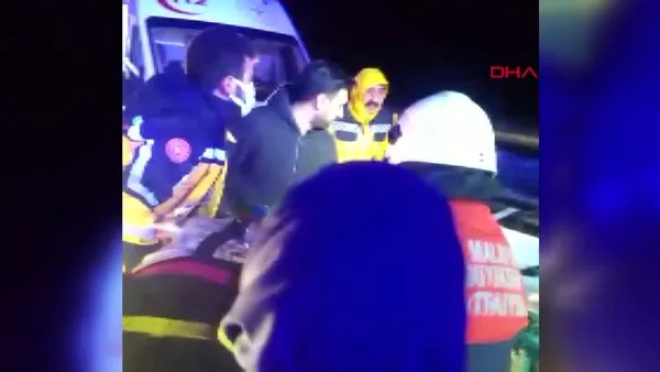 Son Dakika: Sivas'ta yolcu otobüsü devrildi! 4'ü ağır 20 yaralı... Olay yerinden ilk görüntüler