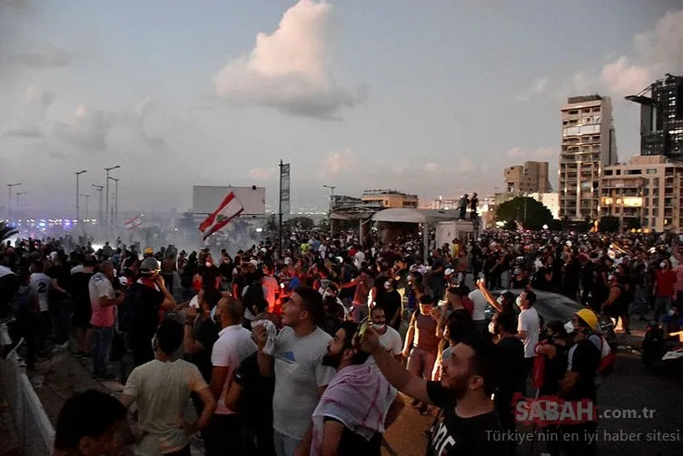 Beyrut’taki protestolar sırasında 1 polis öldü, yüzlerce yaralı var