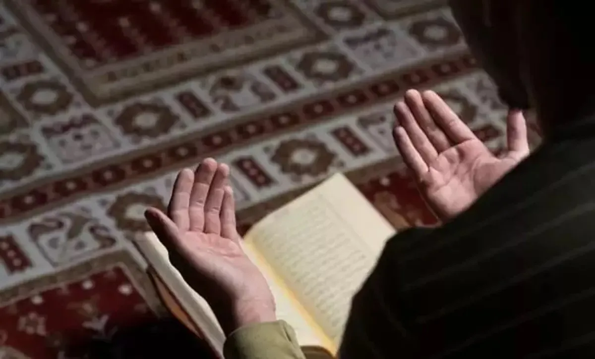Diyanet ile Arefe gününde hangi dualar ve sureler okunur? Arefe günü duası Arapça okunuşu-Türkçe anlamı