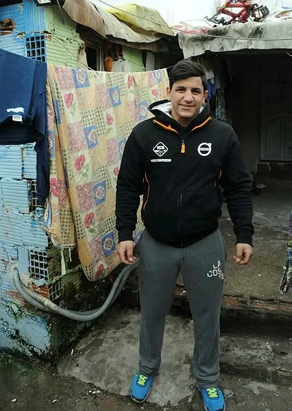Şampiyon Kadir, kağıt toplamaya devam ediyor
