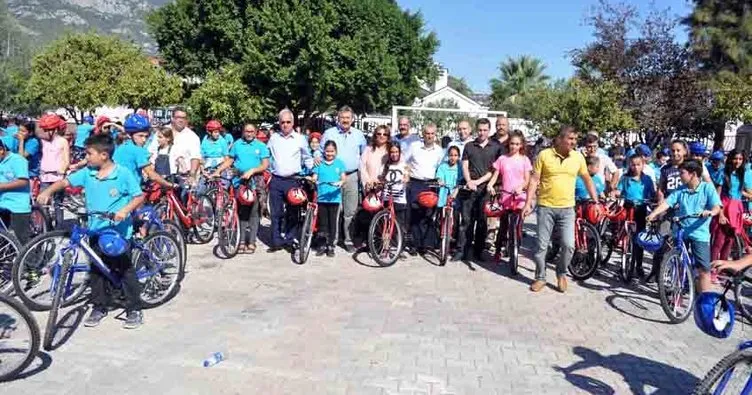 Kemer’de 142 öğrenciye bisiklet