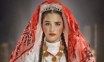 Küçük Gelin dizisiyle ünlenen Çağla Şimşek’in son hali inanılmaz! Çağla Şimşek değişimiyle büyüledi...