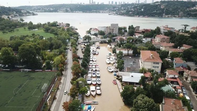 Şiddetli yağışlar sonrası İstanbul Boğazı çamura bulandı