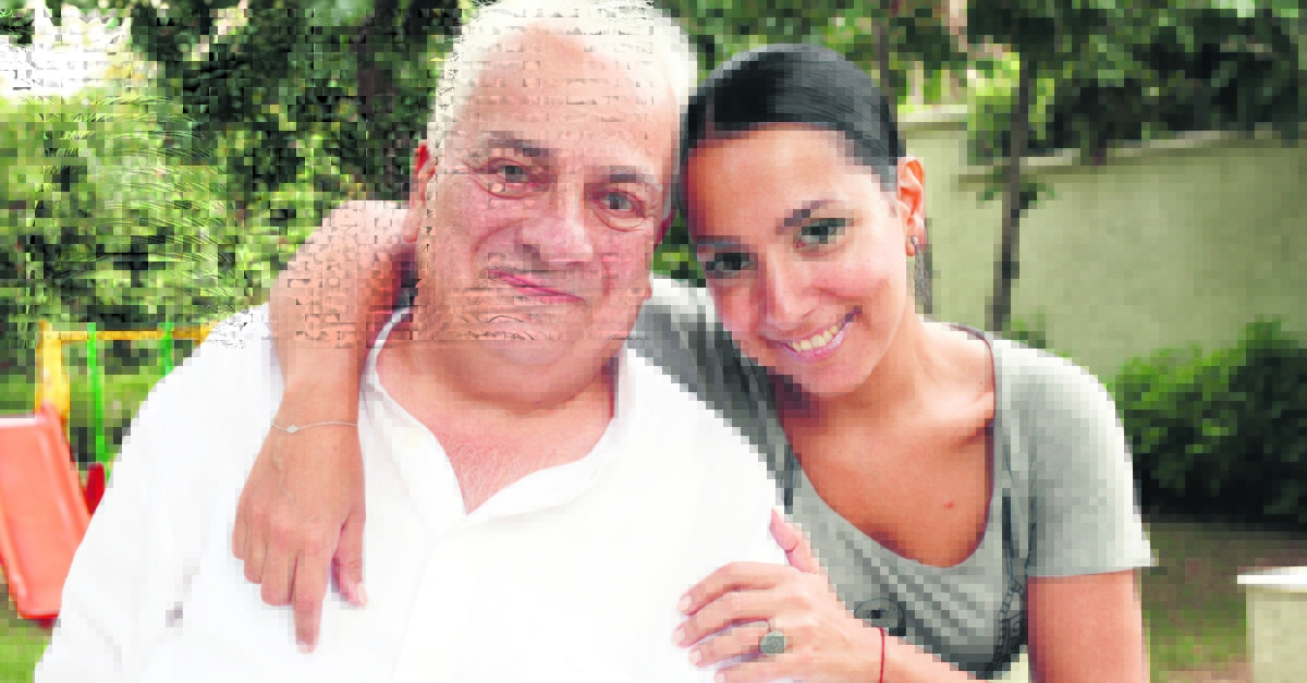 Zeki Alasya'nın kızı Zeynep Alasya'dan yürek dağlayan paylaşım! Önce babasını sonra eşini kaybetti... - Son Dakika Magazin Haberleri