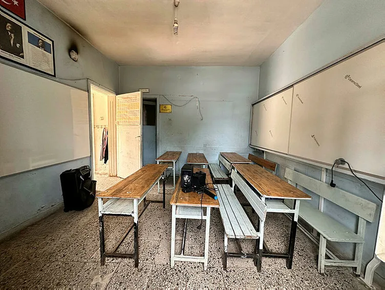 Diyarbakır’da ilk ders hüzün! Narin okuluna gidemedi, arkadaşları ilk derse buruk başladı