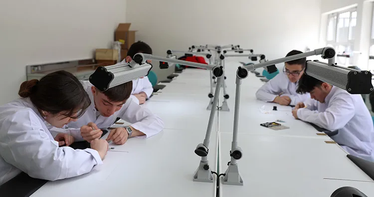 Başkan Erdoğan’ın açıkladığı projeye talep çığ gibi büyüyor! Okurken kazandıran programa rekor başvuru