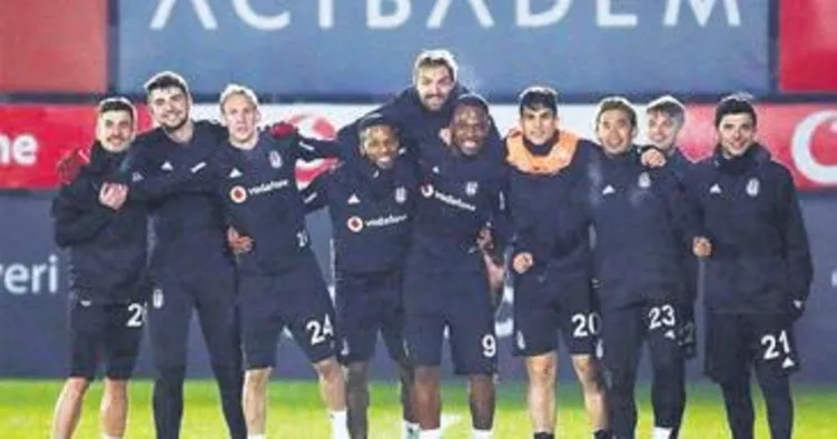 Orta saha çalışıyor