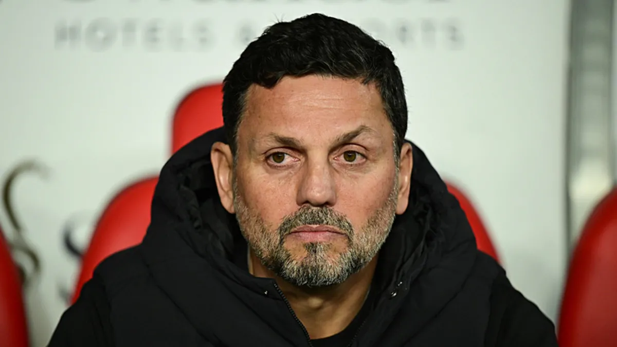 Erol Bulut: Galatasaray ile kendimizi kıyaslamayacağız Erol Bulut: Galatasaray ile kendimizi kıyaslamayacağız