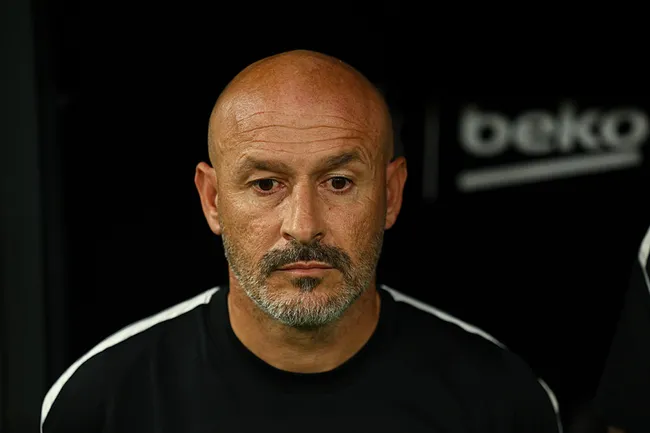 canli-besiktas-corum-fk-maci-ilk-yari-oynaniyor-1788203529503.jpg
