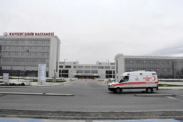Türkiye, Kovid-19'la mücadelede dünyaya örnek oldu! ABD ve Avrupa tel tel dökülürken Türkiye şehir hastaneleri ile farkını gösterdi - 3
