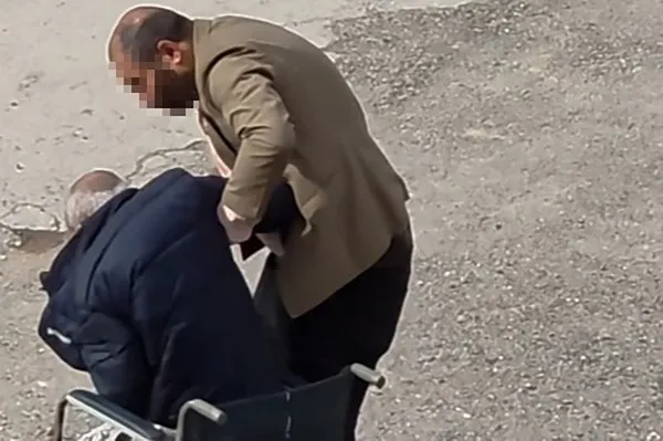 kahramanmarasta-yurek-sizlatan-goruntuler-vidansiz-evlat-tekerlekli-sandalyedeki-babasini-boyle-darbetti-huzur-1776249238974.jpg