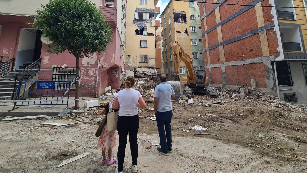 İşte Bahçelievler'deki binanın çökme nedeni! Uzmanlar enkazı inceledi... İstanbul'daki 10 binadan 7'si...