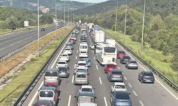 Bayram dönüşü yollar kilitlendi