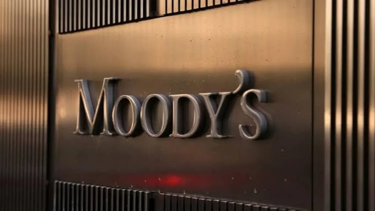 Moody's logosu ve Türkiye haritası