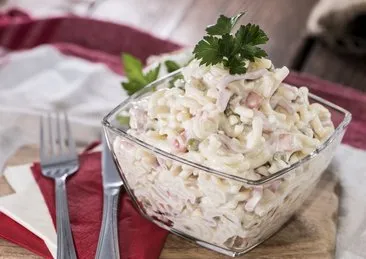 Hem kolay hem çok leziz: Makarna salatası tarifi
