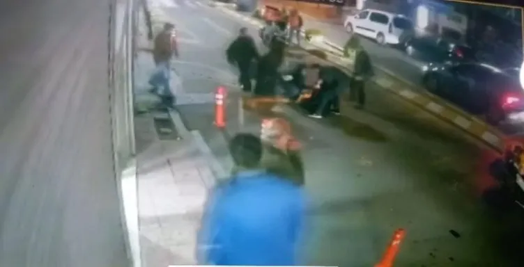 İstanbul Kağıthane’de motokurye kadına çarptı: O anlar kamerada!