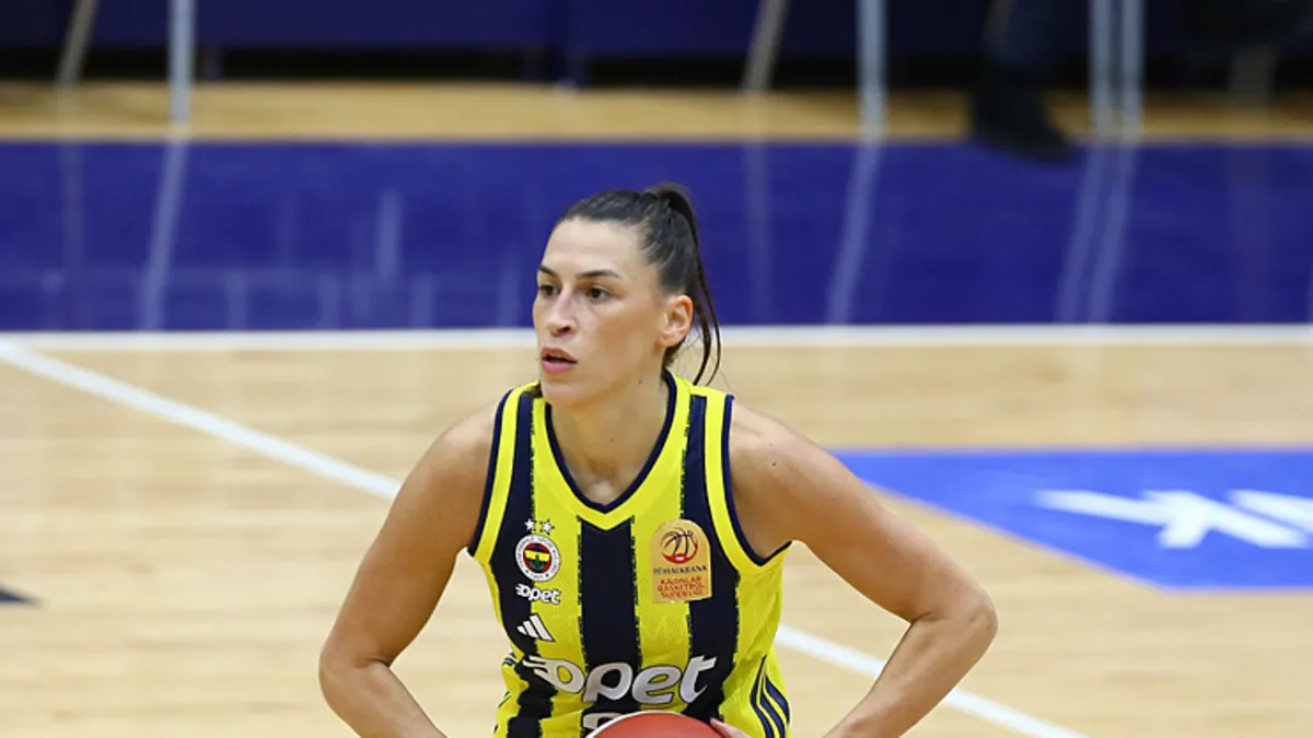 Fenerbahçe, Kadınlar EuroLeague’ne galibiyetle başladı! Fenerbahçe, Kadınlar EuroLeague’ne galibiyetle başladı!