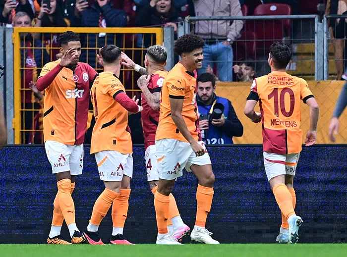 son-dakika-haberi-galatasaraya-3-puani-osimhen-getirdi-1731252715047.jpeg