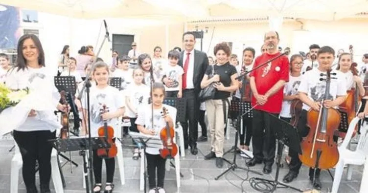 Bornova’nın çocuk orkestrası büyüyor