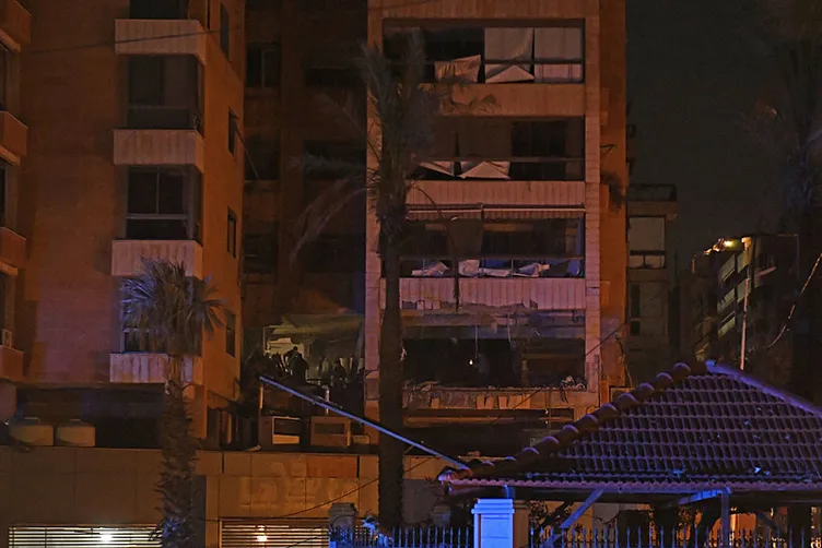 İsrail Beyrut’u ateşe verdi! Gece boyu peş peşe saldırılar: Medya merkezi vuruldu!