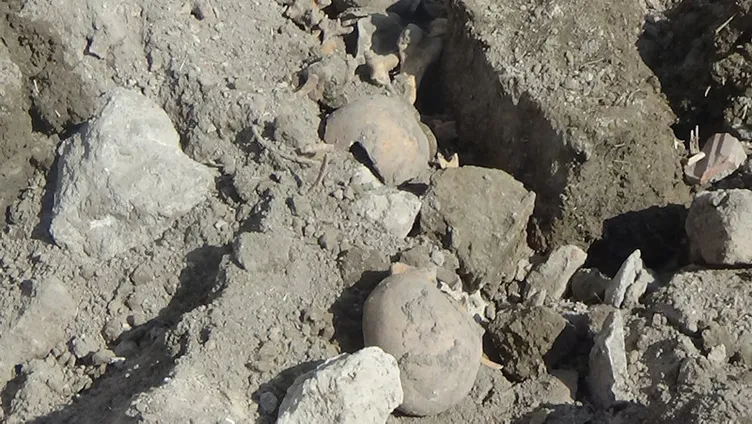 Konya’da kentsel dönüşüm yıkımı sırasında şoke eden manzara: 3 kafatası ve iskelet…