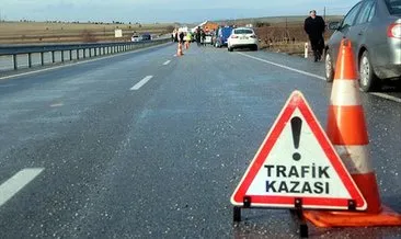 Bilecik'te kaza! Hafif ticari araç bariyere çarptı: Yaralılar var #bilecik