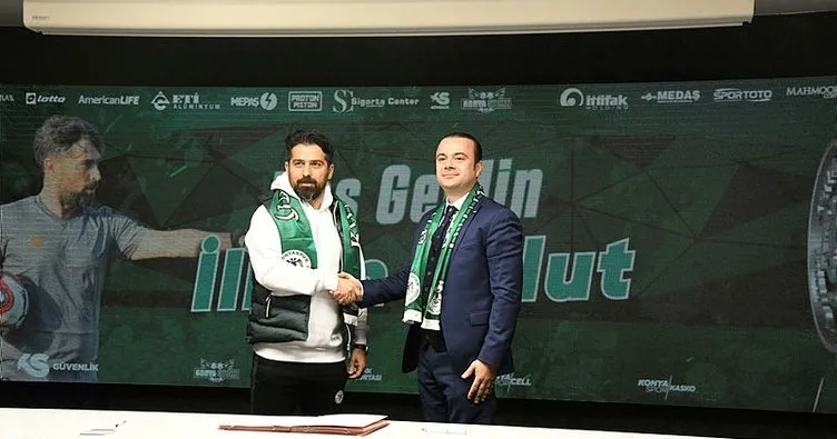 Son dakika: İttifak Holding Konyaspor, teknik direktör İlhan Palut ile 1,5 yıllık sözleşme imzaladı.