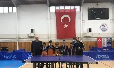 Medeniyet Okulları Masa Tenisi Küçük Erkekler İl Şampiyonası finalinde şampiyon oldu