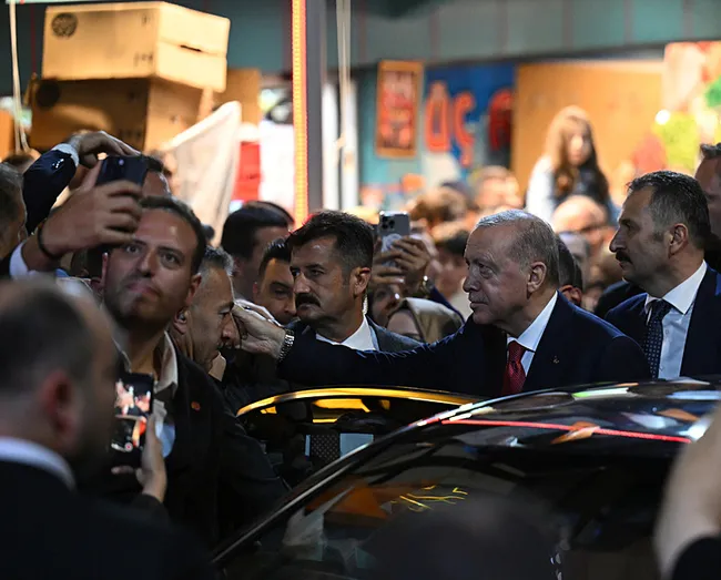 son-dakika-baskan-erdogan-baba-ocagi-guneysuda-onumuzdeki-secimleri-basariyla-atlatacagiz-1789071544254.jpeg SON DAKİKA | Başkan Erdoğan baba ocağı Güneysu'da: Önümüzdeki seçimleri başarıyla atlatacağız