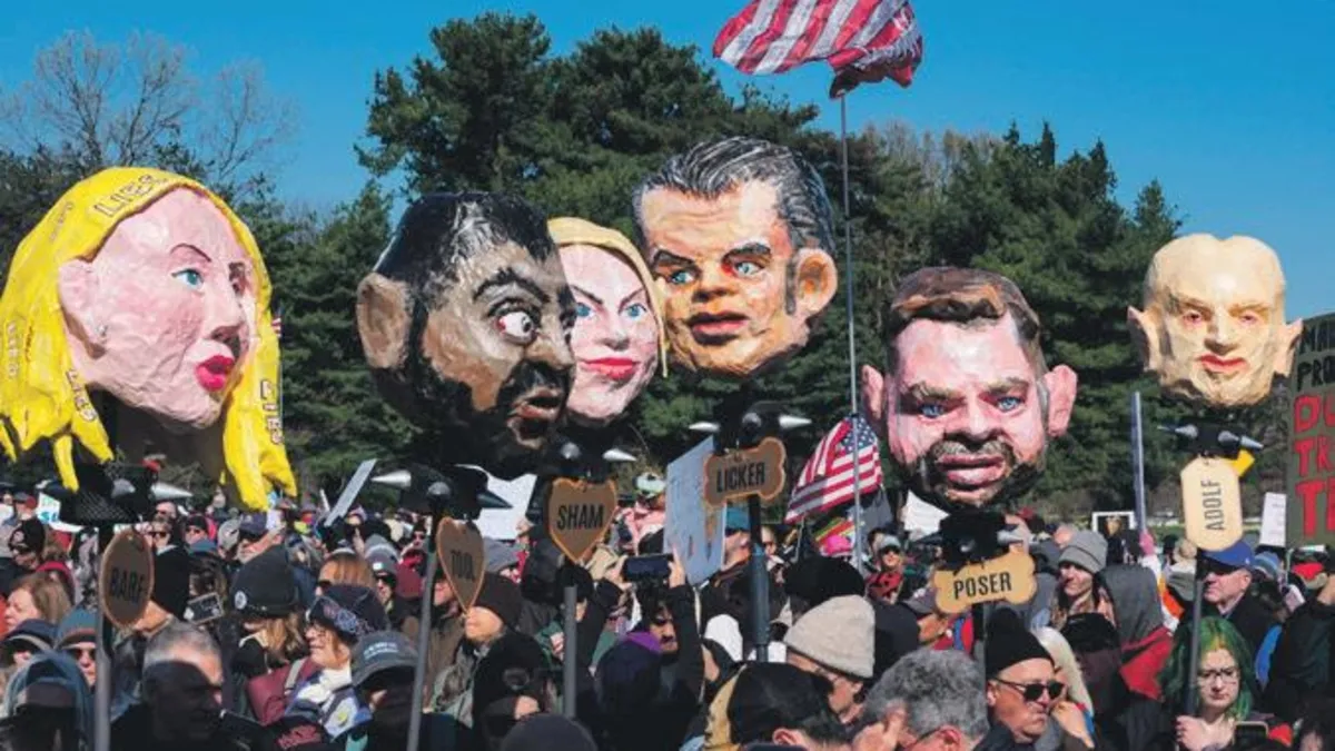 ABD Kral’a Hayır sesleriyle inledi